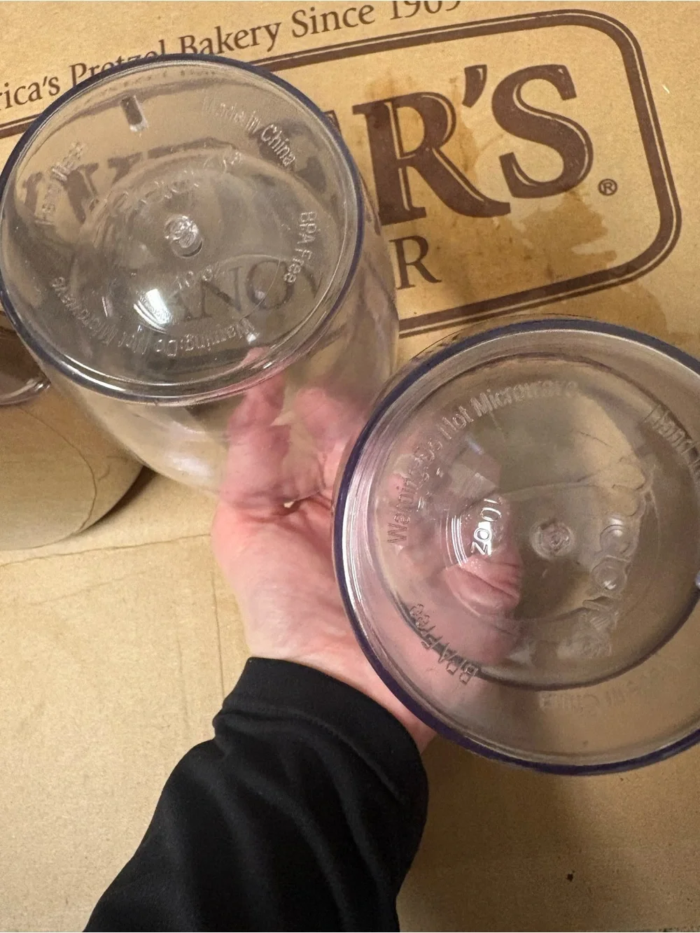 Stainless steel perculator and set of 2  Clear Plastic Drinking Glasses